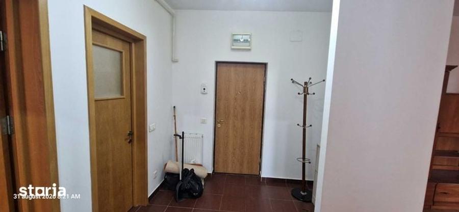 Apartament cu 2 camere decomandat în Titan