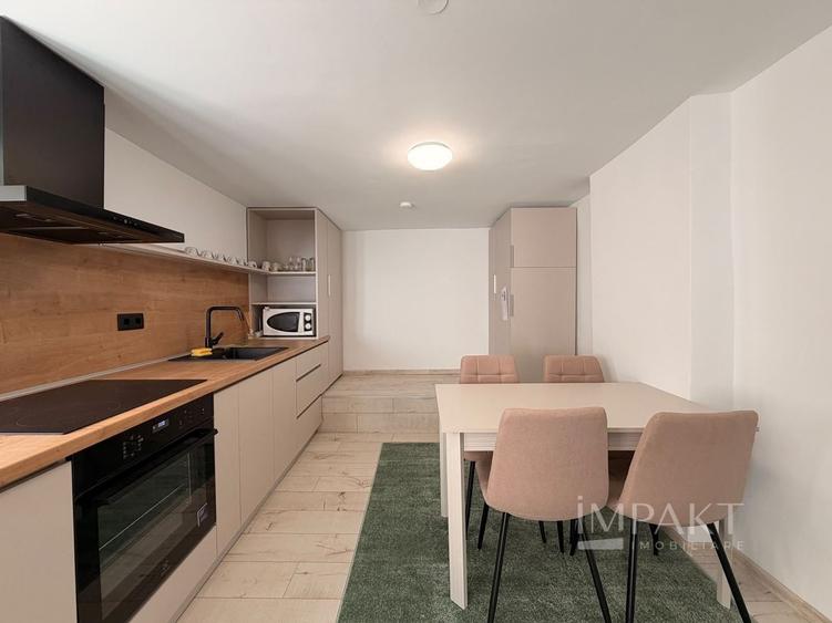 Apartament cu 2 camere decomandat, mobilat în Central