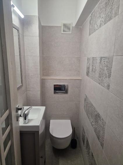 Apartament cu 3 camere decomandat, mobilat în Centrul Civic