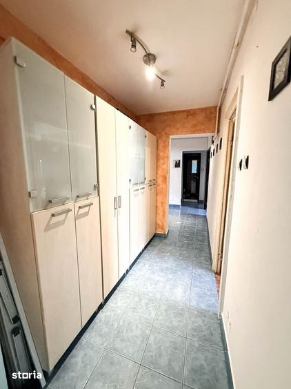 Apartament cu 4 camere semidecomandat, mobilat în Obor