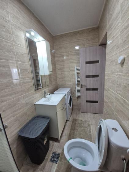 Apartament cu 2 camere decomandat în 1 Mai