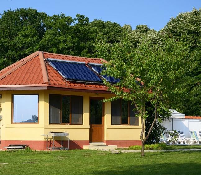 Casă cu 14 camere cu Teren 1600 Mp în Șanțu-Florești