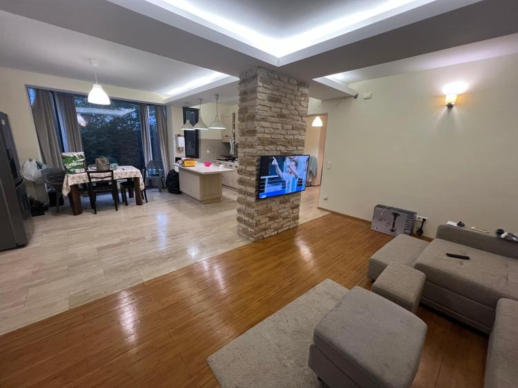 Casă cu 5 camere cu Canalizare în Gulia