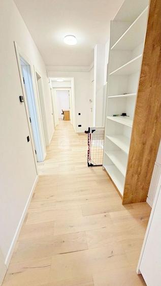 Apartament cu 3 camere decomandat, mobilat în Central