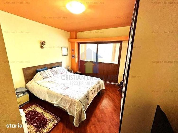 Apartament cu 3 camere decomandat în Călărași