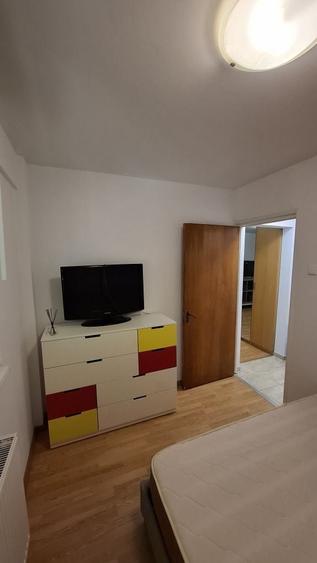 Apartament cu 2 camere semidecomandat în Teiul Doamnei