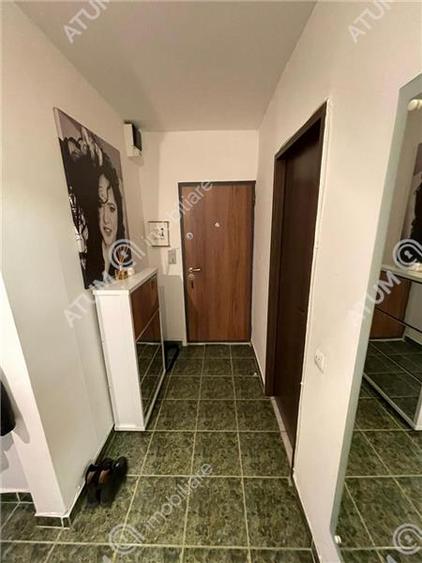 Apartament cu 3 camere decomandat, mobilat în Turnișor