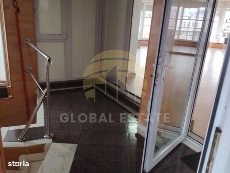 Apartament cu 3 camere semidecomandat în Unirii