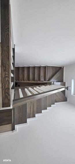 Apartament cu 5 camere în Săcălaz