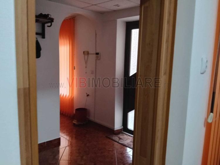 Duplex cu 5 camere cu Teren 327 Mp în Cetății