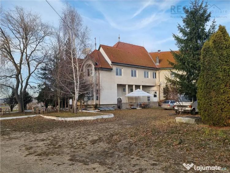 Spațiu comercial, de 400 mp, în Reci