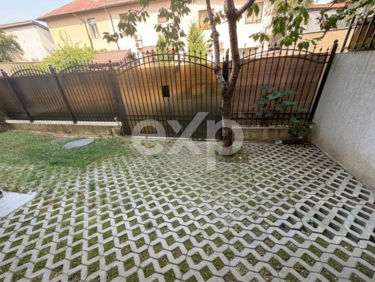Casă individuală cu 7 camere cu Canalizare în Grozăvești