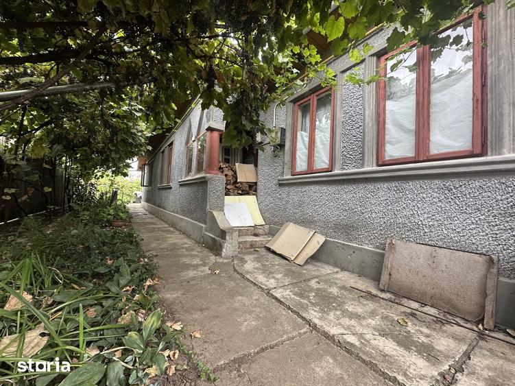 Casă cu 3 camere cu Teren 283 Mp în Malu Roșu