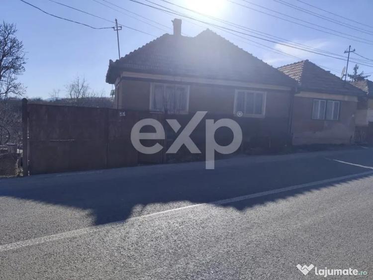 Casă cu 5 camere cu Teren 1195 Mp în Liteni