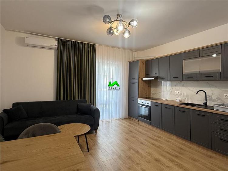 Apartament cu 3 camere decomandat în Hipodrom 3