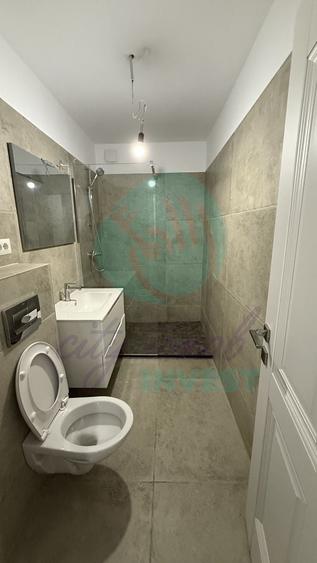 Apartament cu 3 camere semidecomandat în Eminescu