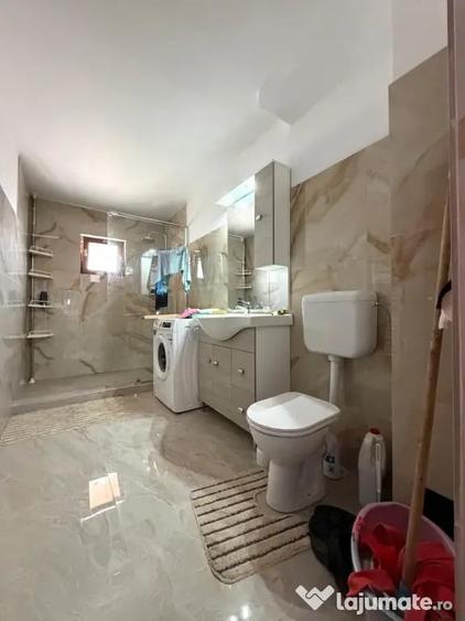 Casă cu 5 camere cu Teren 380 Mp în Chișoda