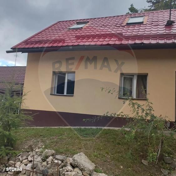Casă cu 4 camere în Brașovul Vechi