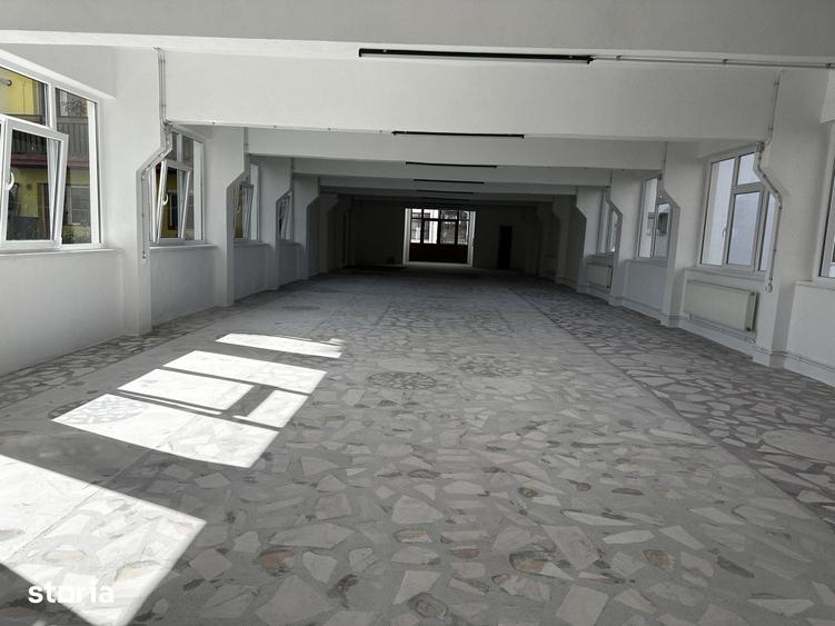 Spațiu comercial, de 310 mp, în Central