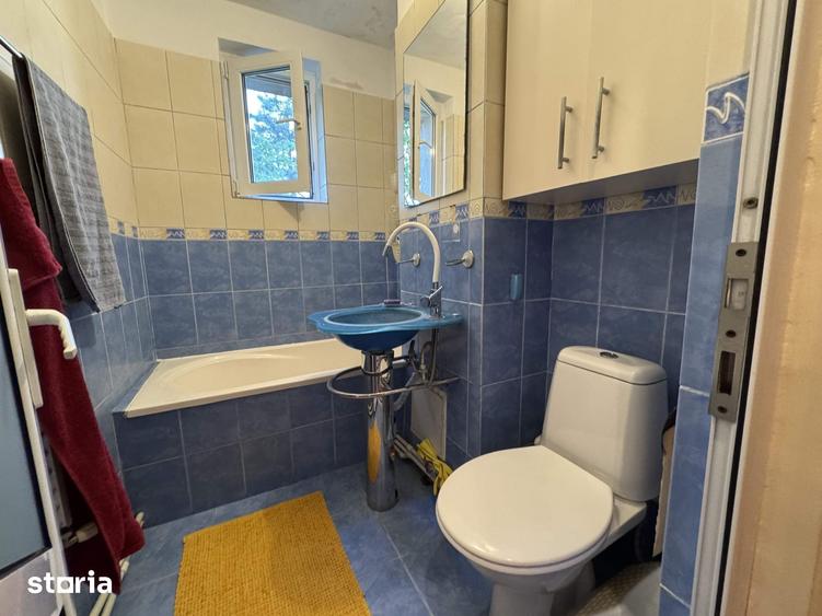 Apartament cu 3 camere semidecomandat în Central