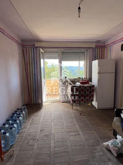 Apartament cu 4 camere circular în Ghelari