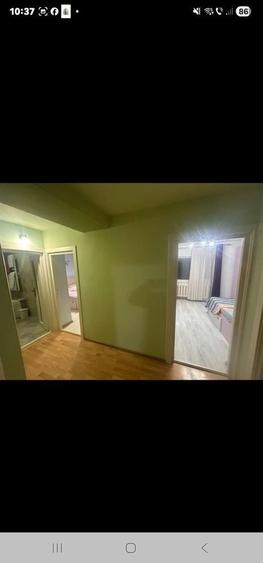 Apartament cu 3 camere decomandat în Exterior Vest