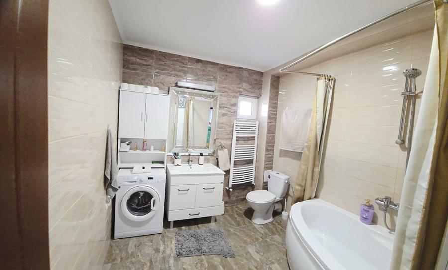 Casă cu 4 camere în Brănești