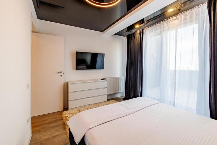 Apartament cu 3 camere decomandat, mobilat în Mamaia-Sat