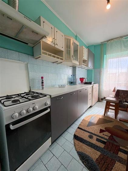 Apartament cu 3 camere decomandat, mobilat în Gară