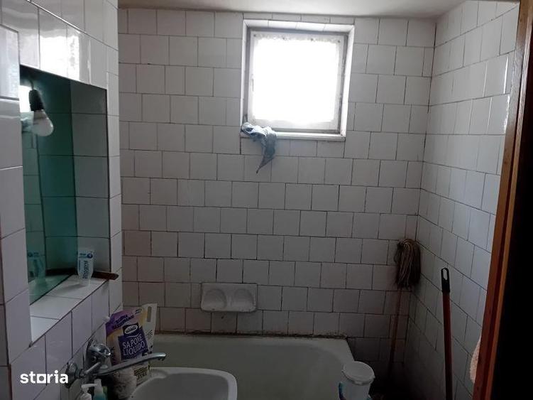 Apartament cu 2 camere decomandat în Precista