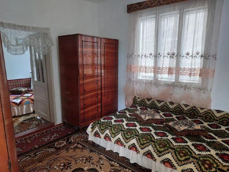 Casă cu Teren 1000 Mp în Lepșa