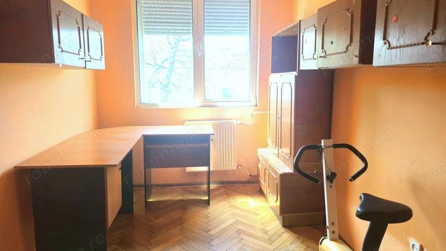 Apartament 3 camere de vanzare - Tiglina 1 - Strada Saturn - Etaj 2 - 1
