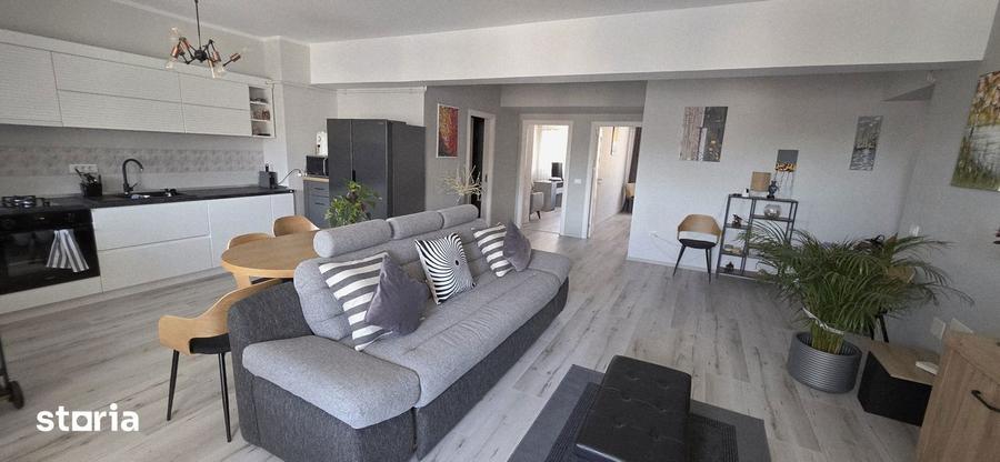 Apartament 4 camere, 3 balcoane, 2 garaje - 7