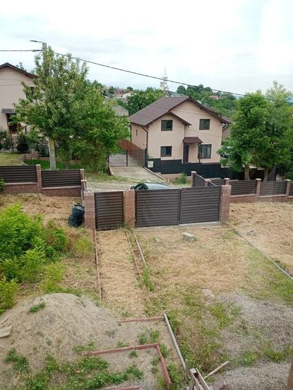 Casă cu 4 camere în Măgura
