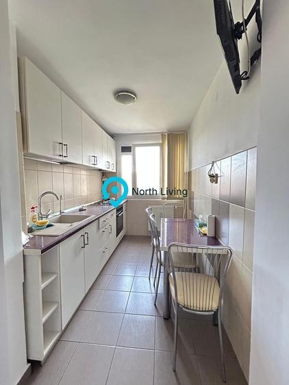 Apartament cu 3 camere semidecomandat, mobilat în Titan