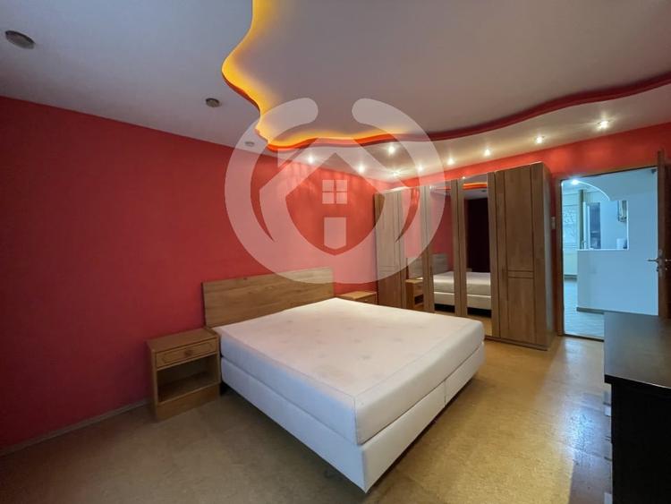 Apartament cu 3 camere decomandat, mobilat în Mihai Viteazul