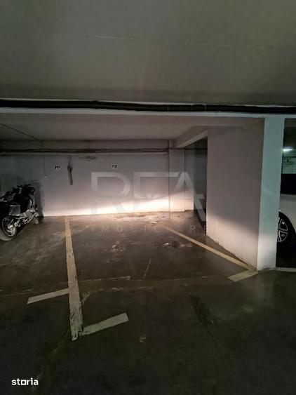 Apartament cu 3 camere semidecomandat în Pajura