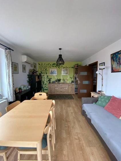 Apartament cu 4 camere decomandat în Baciu