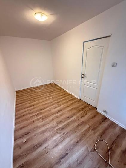Apartament cu 3 camere în Tătărași