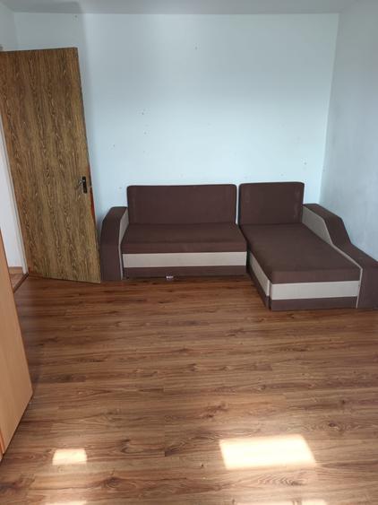Casă cu 2 camere decomandat cu Teren 40 Mp în Titan