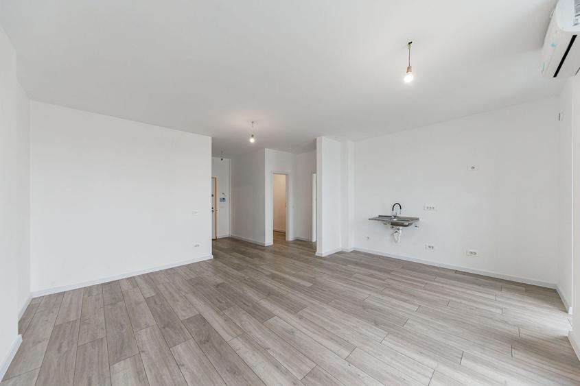 Apartament cu 2 camere decomandat în Take Ionescu
