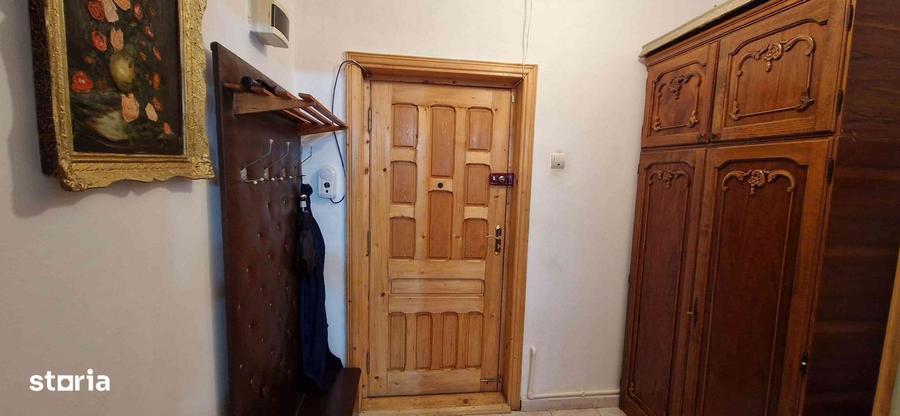 Apartament cu 2 camere decomandat, mobilat în Central