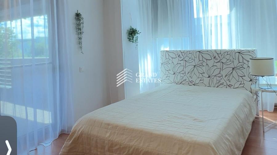 Casă individuală cu 8 camere cu Teren 903 Mp în Otopeni