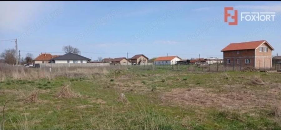 Teren de 400 mp, în Peciu Nou