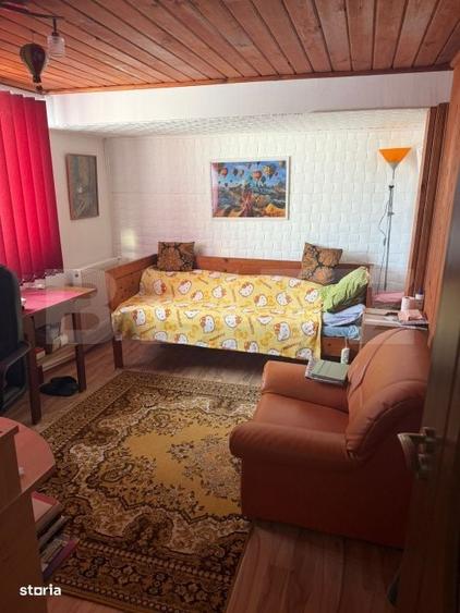 Casă cu 4 camere cu Teren 2200 Mp în Mitocu Dragomirnei