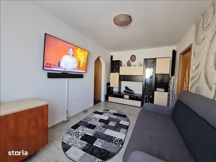 Apartament cu 2 camere semidecomandat în Florilor