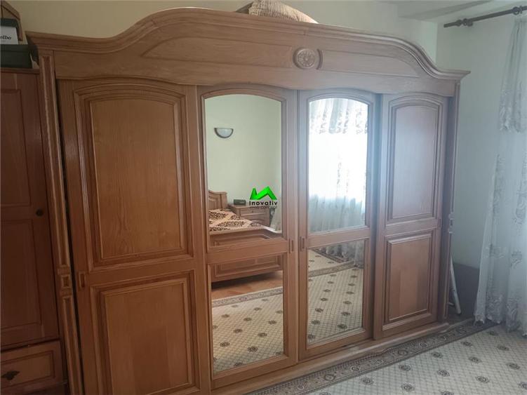 Casă individuală cu 6 camere cu Teren 650 Mp în Piața Cluj
