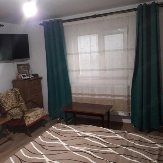 Casă cu Teren 300 Mp în Industrială