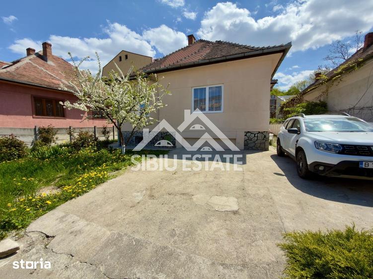 Casă cu Teren 550 Mp în Central