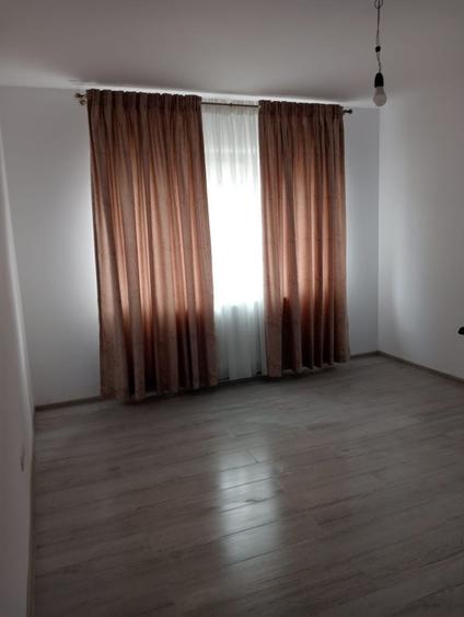 Apartament cu 2 camere semidecomandat în Precista